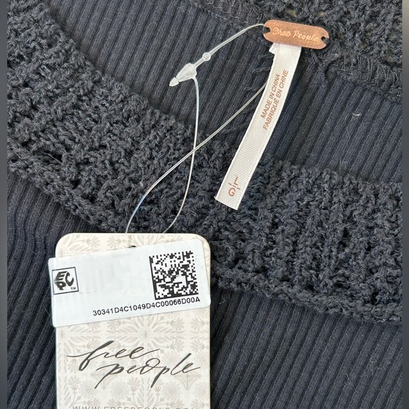 NWT FREE PEOPLE CUFFING SEASON TOP - Picture 7 of 13